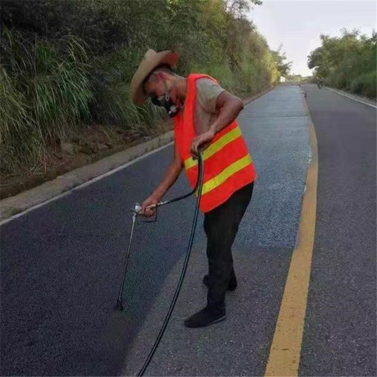 河西 彩色防滑路面的底涂是保障路面附着力