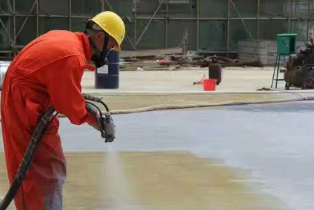 河西彩色路面喷涂是一种为路面